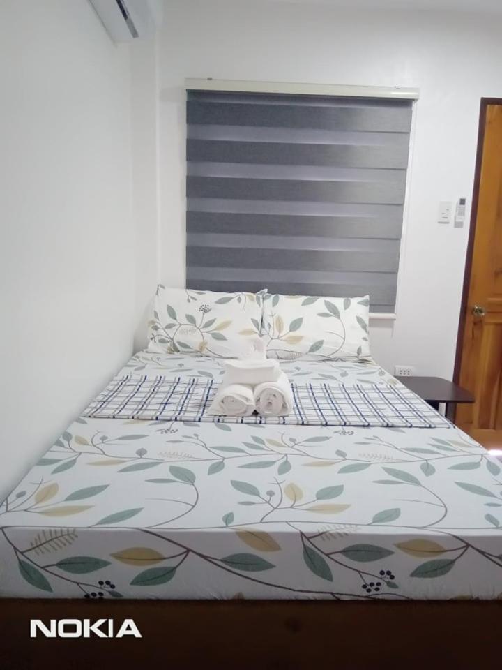 Grae'S Apartelle Moalboal Exteriör bild