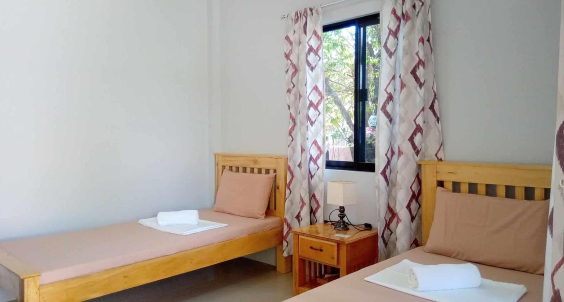 Grae'S Apartelle Moalboal Exteriör bild