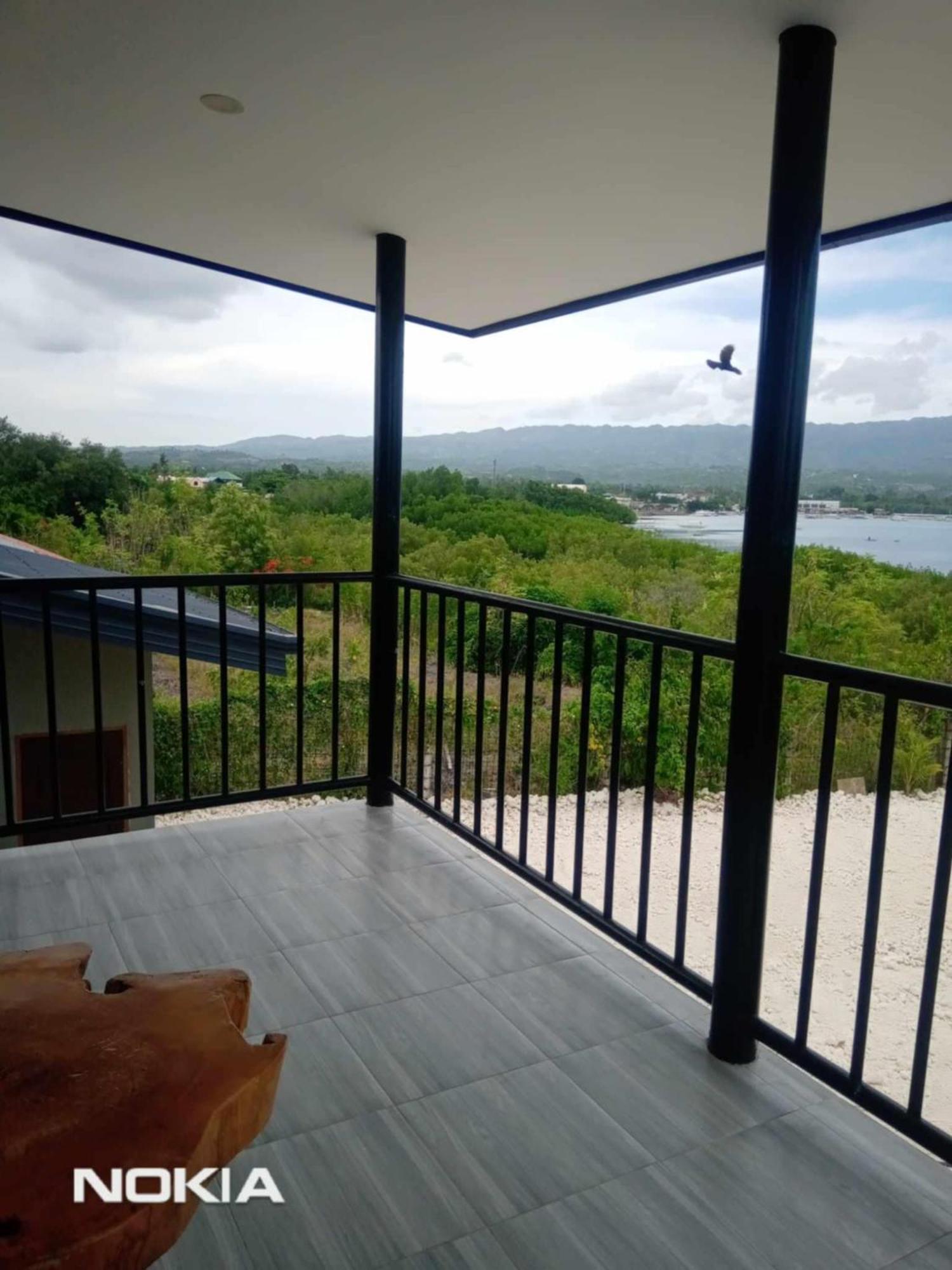 Grae'S Apartelle Moalboal Exteriör bild